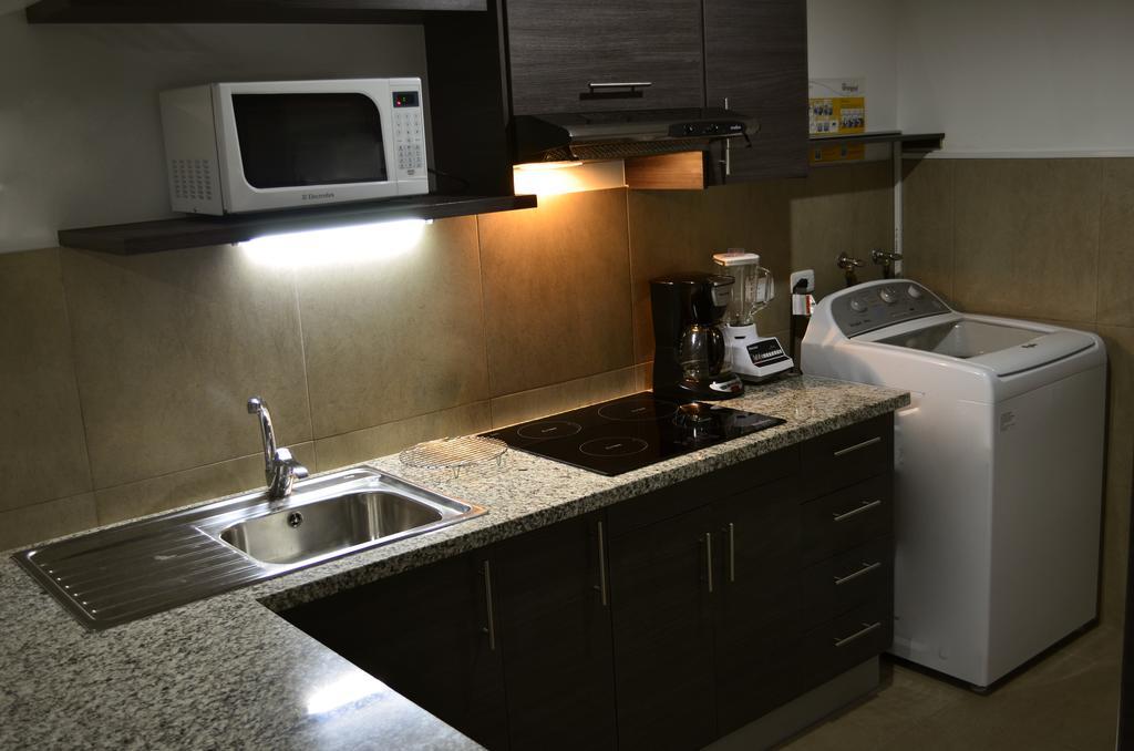 Itsahome Apartments - Torre Seis Quito Phòng bức ảnh